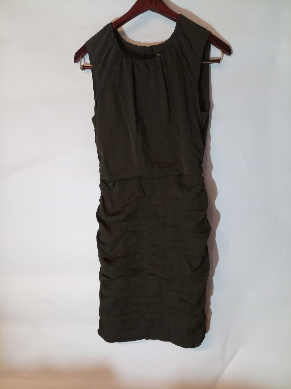 Diane Von Furstenberg Olive Green Sleeveless Ruched Midi Dress